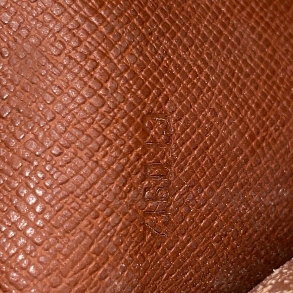 Authentic LouisVuitton Monogram Porte Cartes Credit  Wallet - Picture 8 of 13